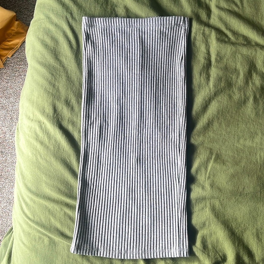 Lily White Gray Ribbed Pencil Skirt
